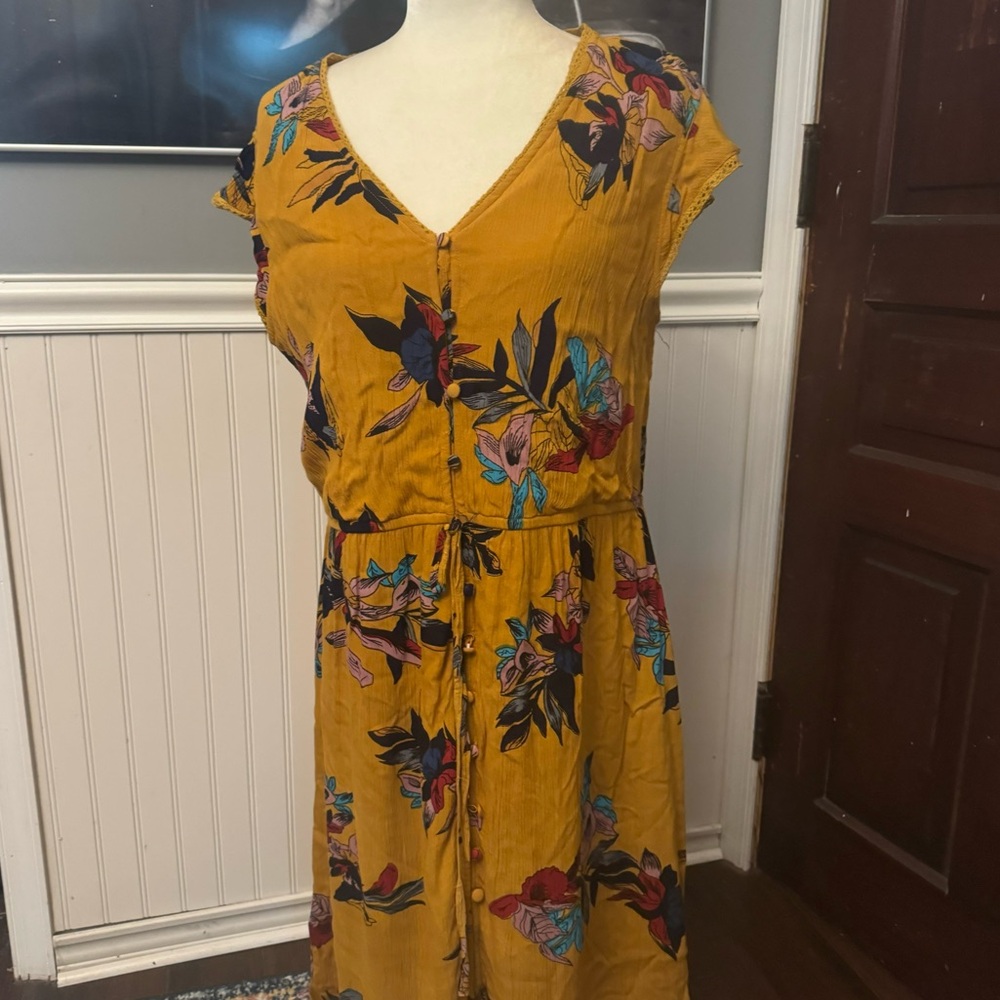 J Gee Yellow Floral Maxi Dress Asymmetrical Hem Flutter Sleeves Size Large
